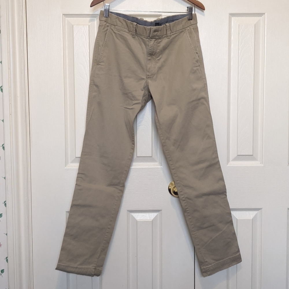 Gap 32x32 khaki pants